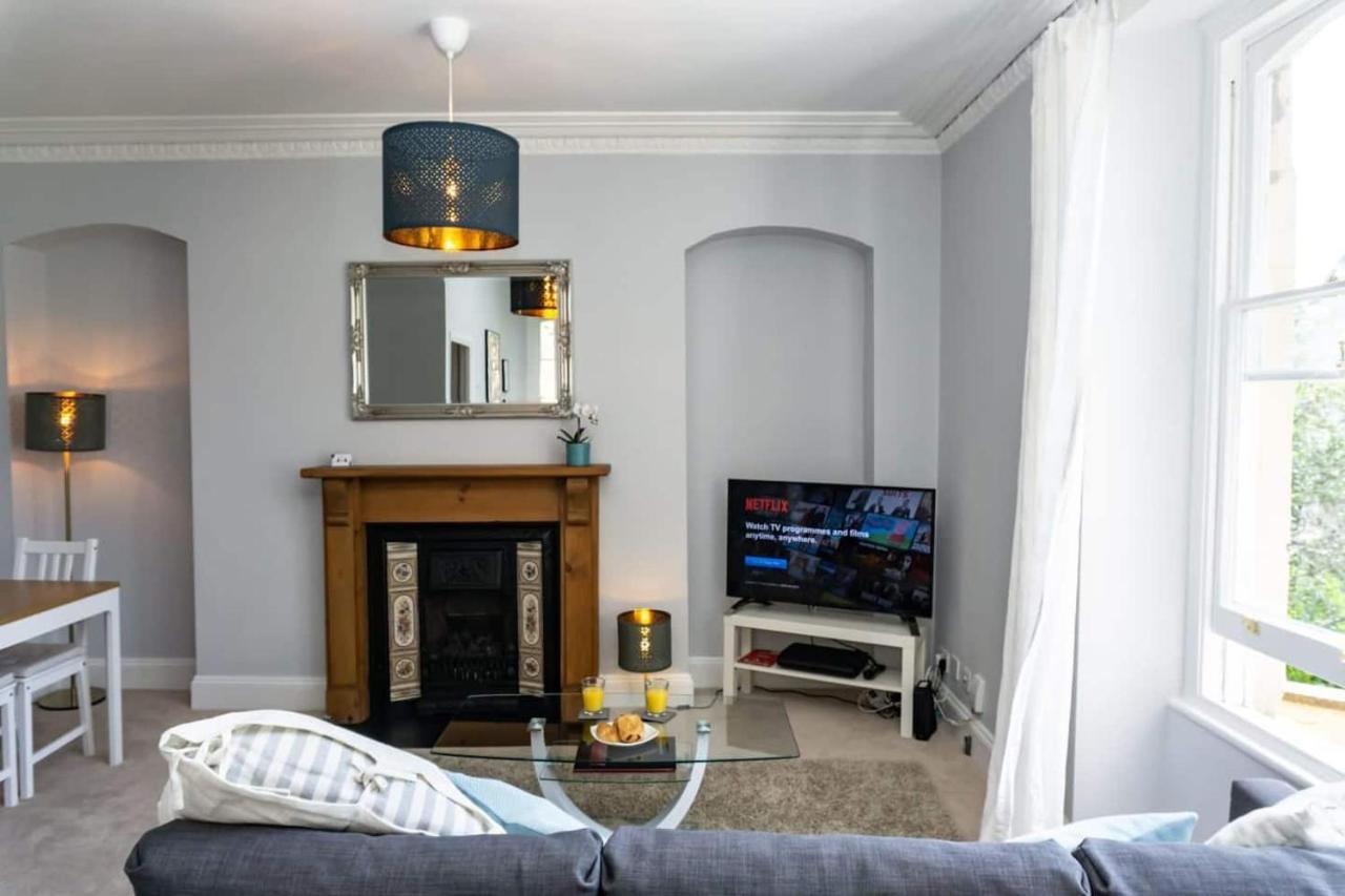 Beautiful First Floor Period Leilighet *